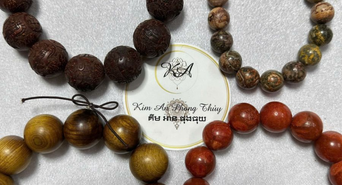 Vòng tay phong thuỷ Bình Thạnh